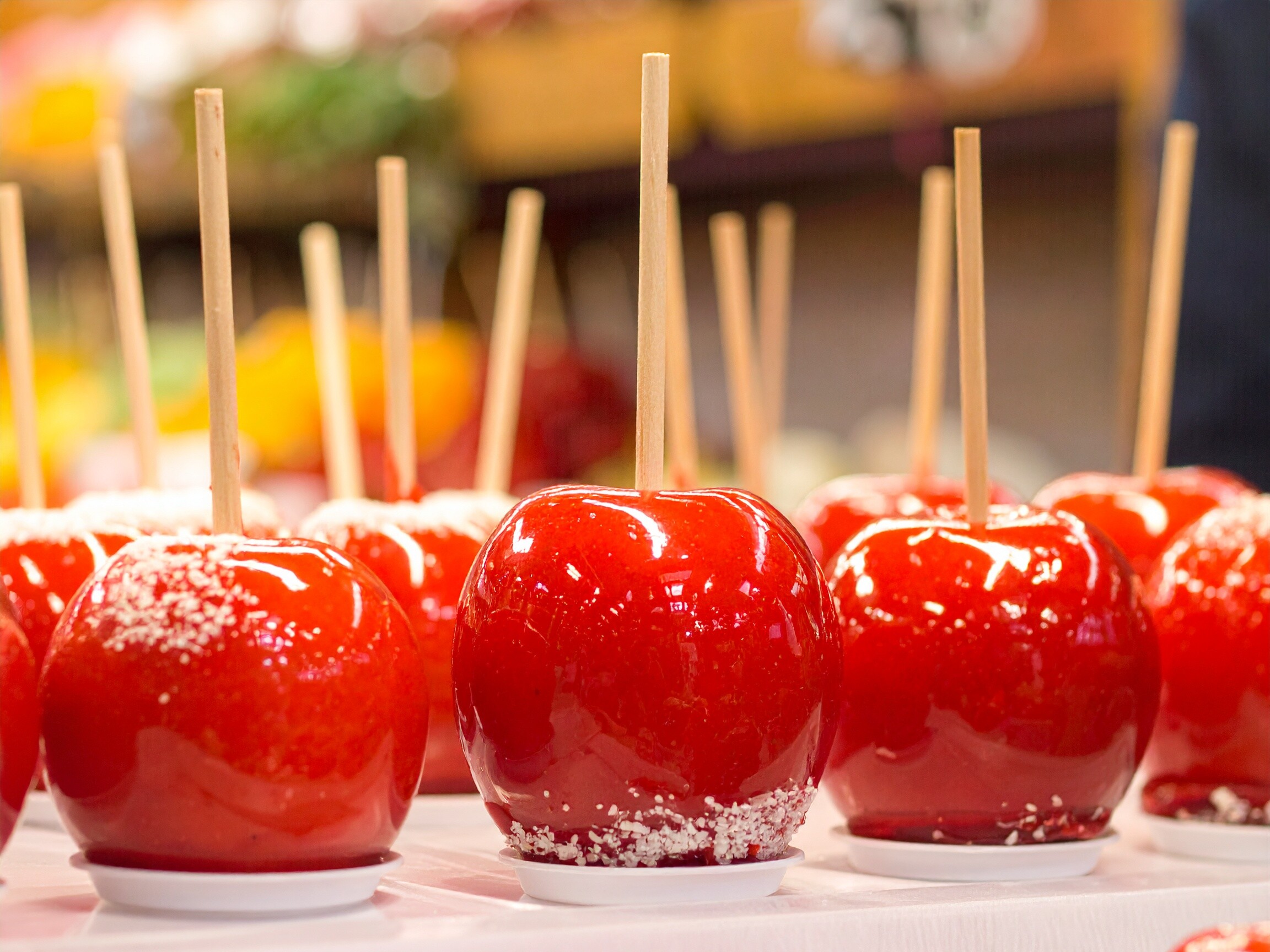 Rote kandierte Äpfel